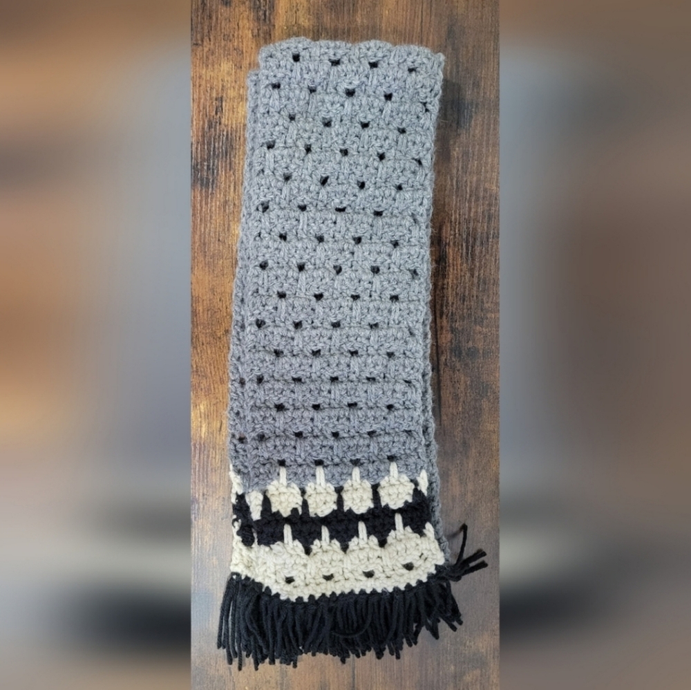 🖕 Sassy Scarf